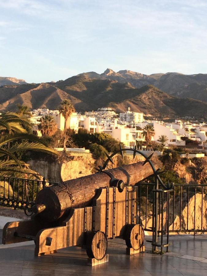 Sea & Pool View Garden Apartment Las Palmeras Nerja Exterior photo